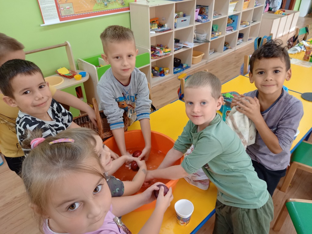 Owocowo - warzywny dzień w oddziale przedszkolnym
