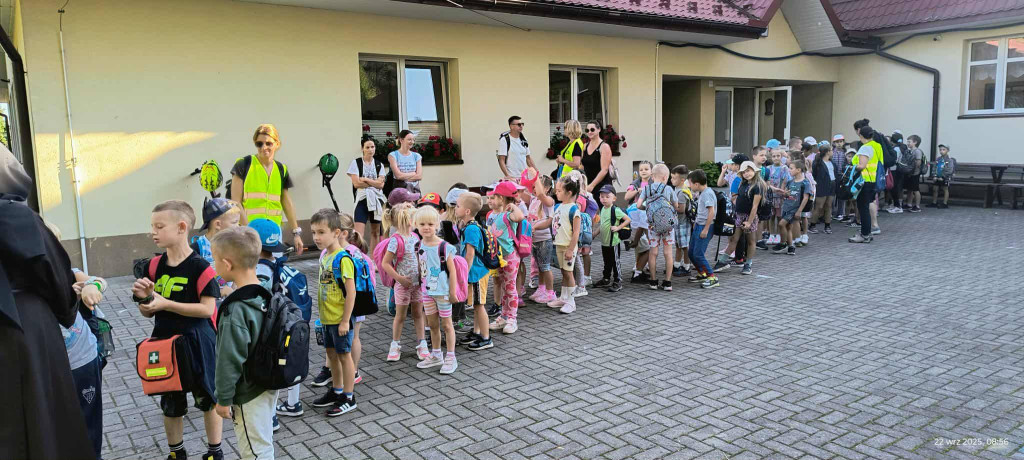 Wycieczka integracyjna klas I-III i oddziału przedszkolnego