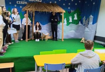 Przygotowania do Jasełek i Dnia Babci  Dziadka